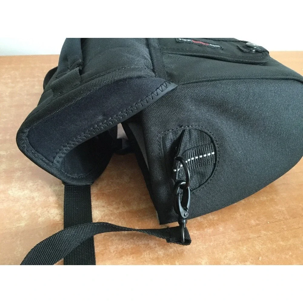 Lowepro Camera Bag Rezo TLZ 20 Shoulder Crossbody Black Adjustable Strap‎